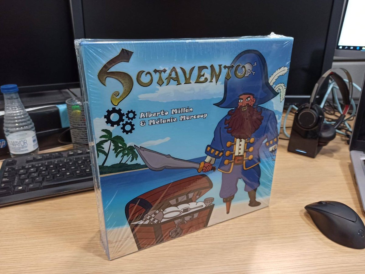 almillan's tweet photo. Hace ya casi un año gane un premio con #TopoChef en el concurso de #ILUDO @BansheeErrante. Uno de los premios, un cheque en #MakeMyGame para fábricar un prototipo... no sé si algún día #Sotavento se publicará, pero yo ahora tengo una edición deluxe de mi proto. ¡Muchas gracias! https://t.co/BLY3Mo7gfK