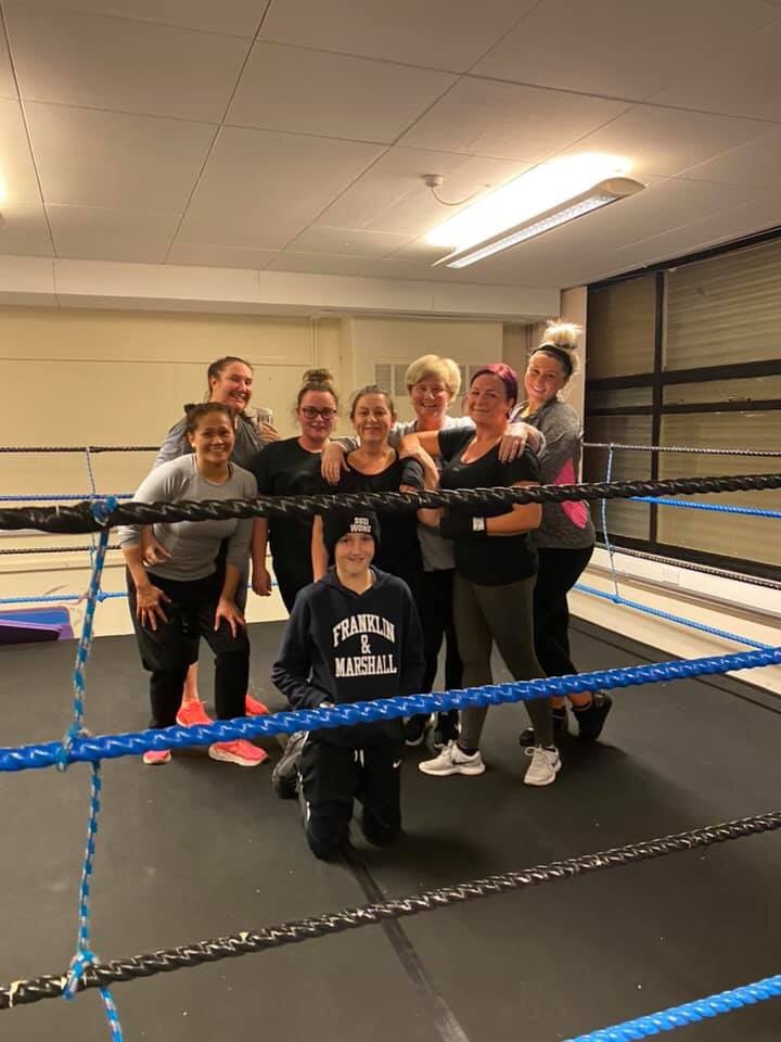 HyltonAnd's tweet photo. New Year New Start for us getting the girls back in 🥊🥊🥊 https://t.co/dr09u4eWou