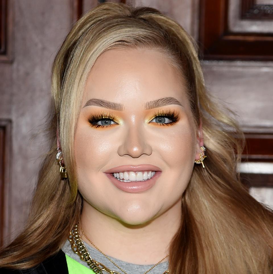 Beauty YouTube star NikkieTutorials comes out as transgender in an emotiona...