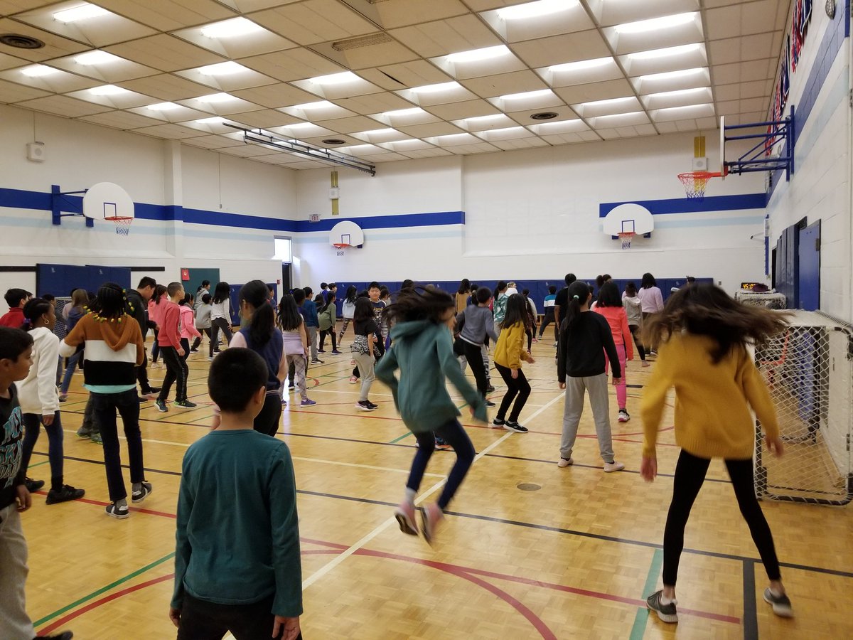 GlenJps's tweet photo. Hip Hop Demo @ BG!!!! @marcsprack @BorselliSusanne @Frank_ED1 https://t.co/6CKzHfH2l8