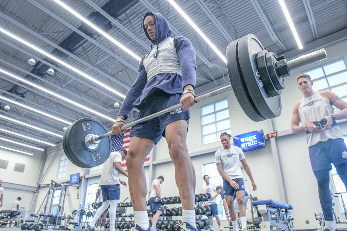 ODUFootball's tweet photo. The Boys Are Back In Town βΌοΈπͺ
#ReignOn | #ODUFB π¦ https://t.co/UqDZPz0zy1