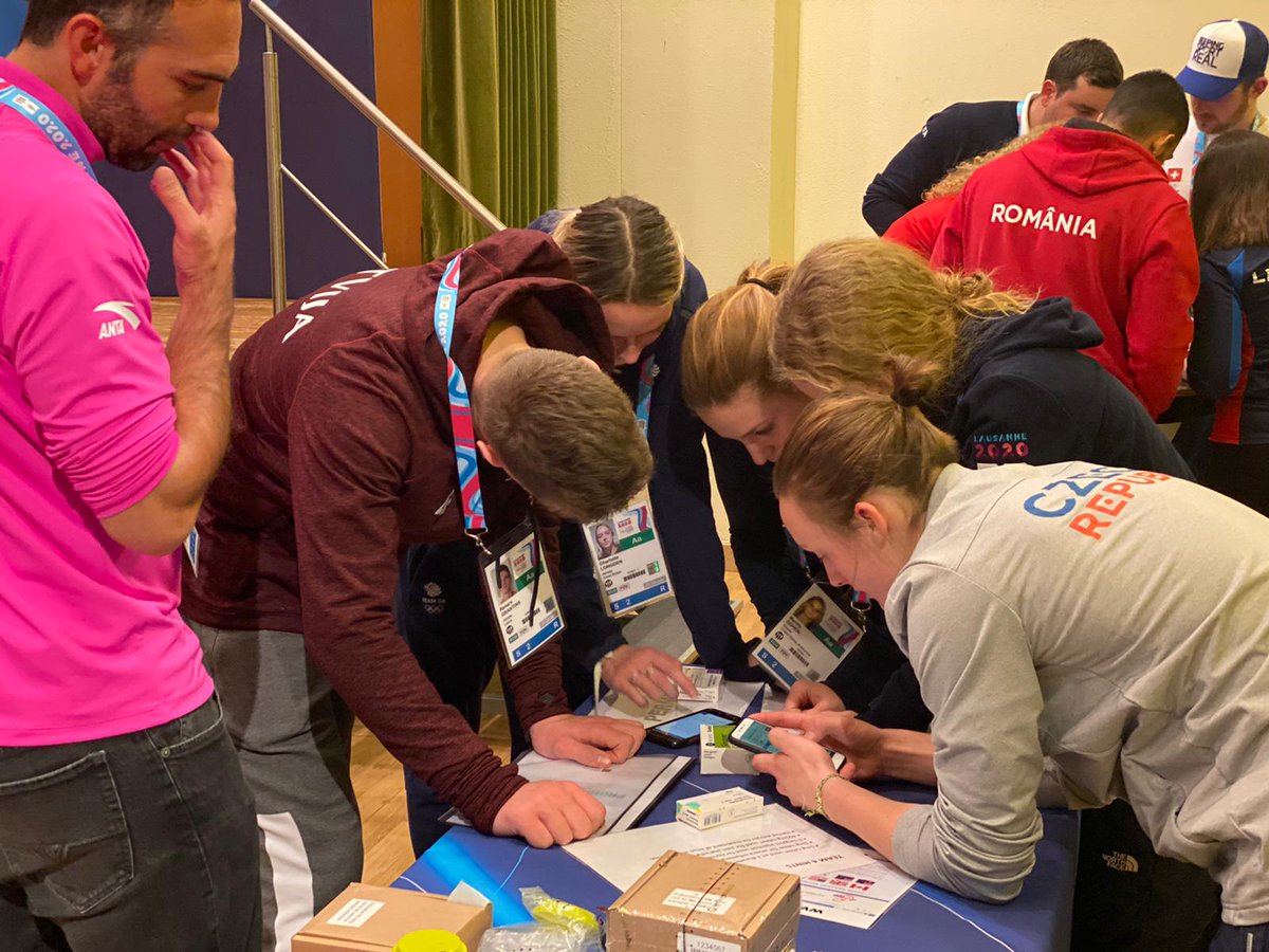 IntTestAgency's tweet photo. Full house yesterday at the #RealSportLab clean sport workshop in #StMoritz for young sliding sport athletes @FIL_Luge @IBSFsliding - thanks for the engagement, it was fantastic to work with you! π
#KeepingYOGReal
#Lausanne2020 https://t.co/WbAvzfv7Dt