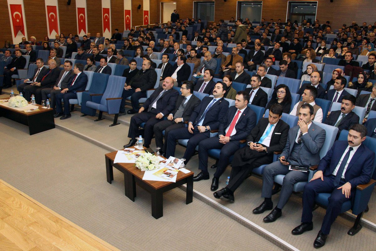 kopidaresi's tweet photo. Yozgat Valisi Sn Kadir Çakır'ın katılımlarıyla; Başkanlığımızca yürütülen KOP Bölgesinde Okuma Kültürünün Geliştirilmesi Projesi (#KOPokuyor) ve KOP Sosyal Gelişim Programı (#KOPSOGEP) kapsamında 2020 Yılı Mali Destek Tanıtım Toplantısı @YozgatValiligi Toplantı Salonunda yapıldı. https://t.co/R8joojcyLR