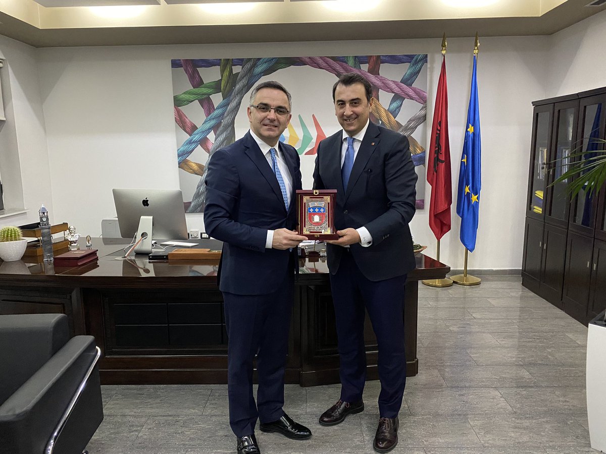 besnik_tahiri's tweet photo. Great meeting with @AldrinDalipi, President of Governorate Council of #Tirana region. Felt amazed to hear about successful #intermunicipal #locdev initiatives & 2020 social cohesion programs. Agreed to continue our cooperation & share best practices managed by @Qarku_Tirane 🇽🇰 🇦🇱 https://t.co/WBNgLwSGGA