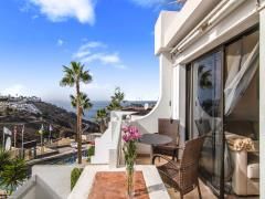 CardenasEstate's tweet photo. PROPERTY OF THE WEEK: One-bedroom apartment at the Montenegro in #Amadores ❤️ https://t.co/mlkea4lMNs  #GranCanaria #PuertoRico https://t.co/VuQUhCr0CU