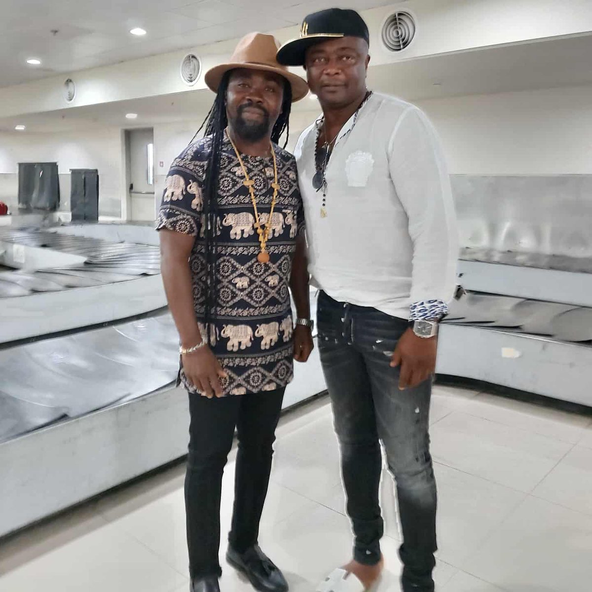 iamobrafour's tweet photo. Morning Fam.
"With a finite amount of time to live your ideal life, the time to embrace your inner excellence is always now"...
I Bumped into The Maestro, One of the Greatest Footballers in Ghana, Africa and The World at Large... The Legendary Abedi Pele. 'Greatness Personified'. https://t.co/1YyQTeBdu7