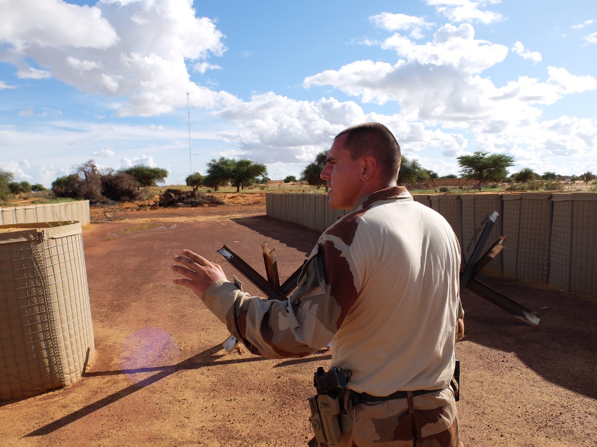armeedeTerre's tweet photo. #EcoOPS Rendre autonome en eau une base avancée au Mali, pour une vingtaine d'euros et un peu "d'huile de coude".😲
C'est ce qu'a réussi a faire le lieutenant Paulin.
Découvrez cette incroyable histoire ici 👇
https://t.co/7cl8c8Db5M https://t.co/3kcjtFsVFC