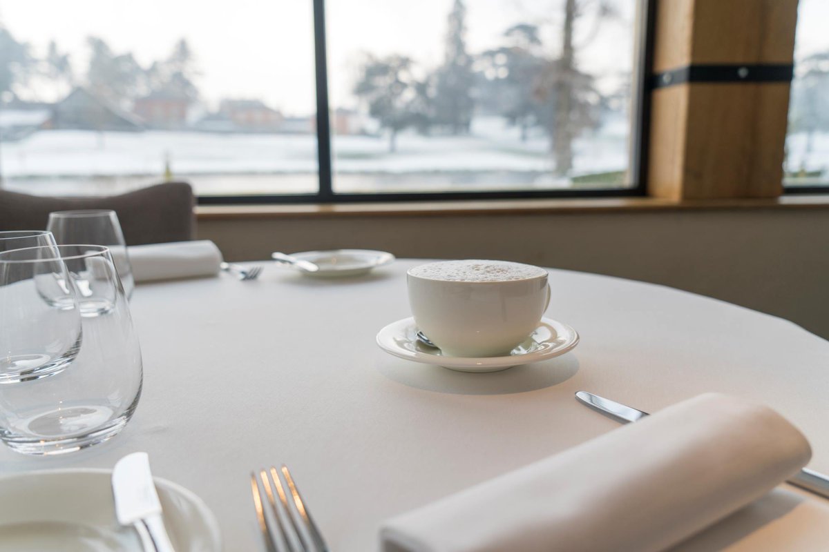 AubergeBrocket's tweet photo. ... Annnd relax.

A cup of Jamaican Blue coffee overlooking the Broadwater Lake should do the job ☕

-
-
-

#aubergedulac #wintermorning #coffee #morningcoffee #lake #hertfordshire #aarosette https://t.co/oiIHfNbDrB