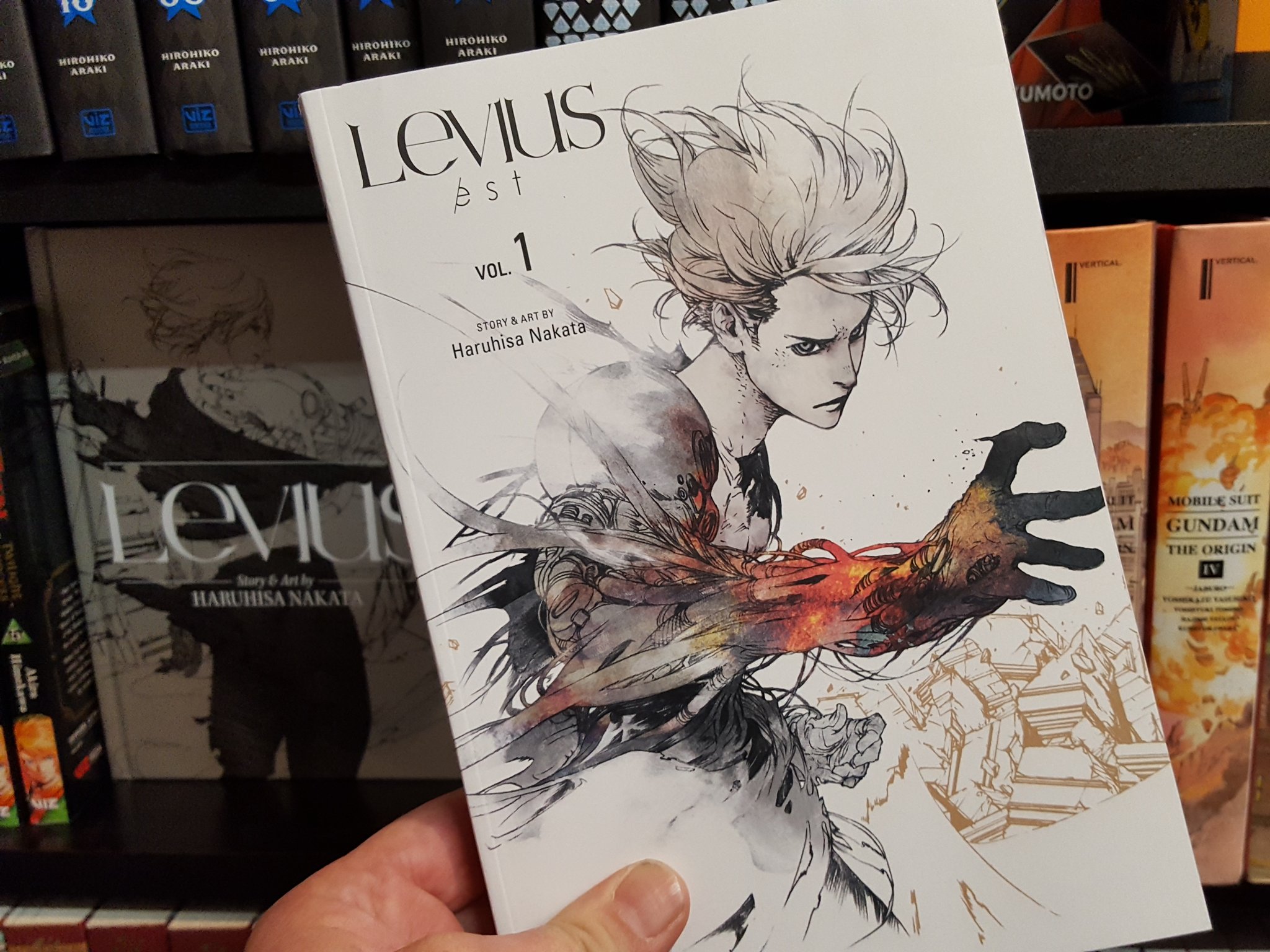 Page 45 Haruhisa Nakata S Silver Levius H C Has Gone Down Very Well Fresh In Today Levius Est Vol 1 T Co R9rmlwxn T Co V0xpzhtisw Twitter