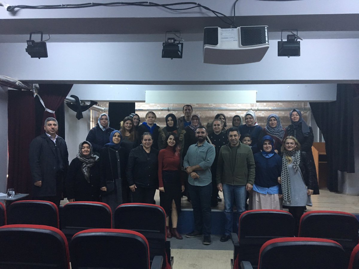 Veli Akademileri kapsamında 3.’sünü düzenlediğimiz ‘Şiddetsiz İletişim’ konulu eğitimimizi, Nefes Koçu Onur ZENK’in katkılarıyla gerçekleştirdik <a href="/Sariyer_MEM/">Sarıyer İlçe Millî Eğitim Müdürlüğü</a> <a href="/istanbulilmem/">İstanbul İl Millî Eğitim Müdürlüğü</a> @veliakademileri <a href="/tcmeb/">Millî Eğitim Bakanlığı</a>