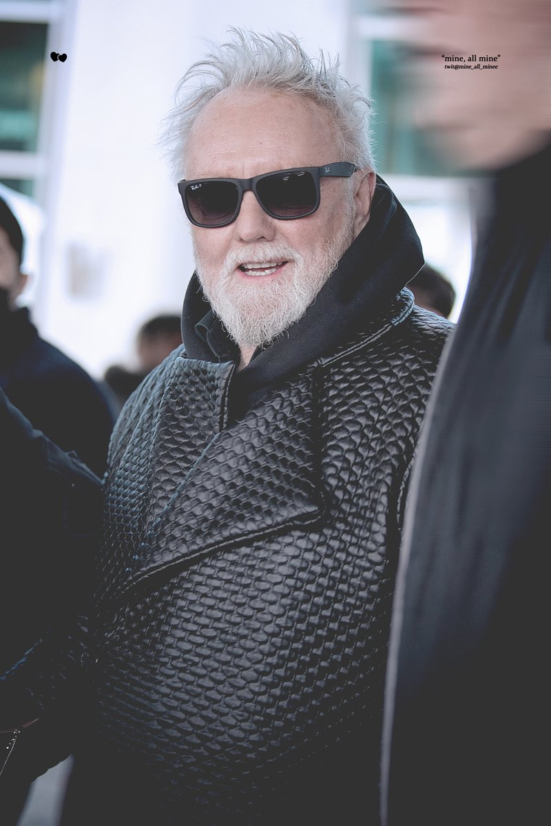 mine_all_minee's tweet photo. 2020115 Roger Taylor in Korea
퀸 로저 테일러 입국
#QUEEN #퀸 #로저테일러 #RogerTaylor 

Hi Roger❤️ https://t.co/YCakLjINBm