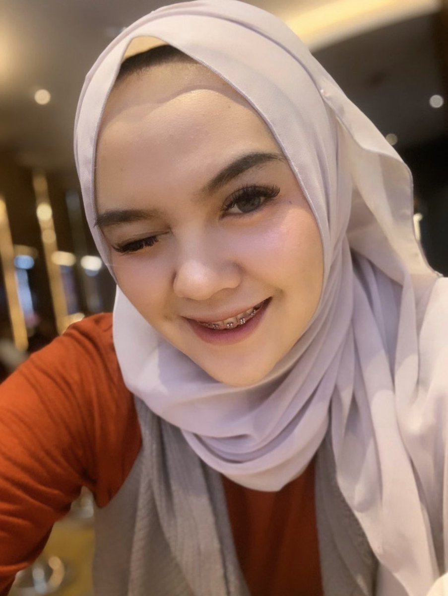 SandrawuriA's tweet photo. Hey kamu 👋 cuma mau kasih tau, kalo nama kamu masih menetap di hati aku #eaeaeaea https://t.co/vb9UECGKt9