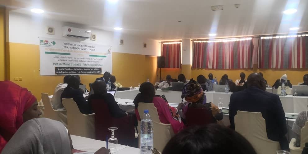 PAMASenegal's tweet photo. Deuxieme jour de l'Atelier de Validation du Plan de Travail (PTA) annuel et de Planification des activités du lancement de "La Caravane du Service public".
Au programme : plénière de restitution des travaux d'atelier et planification de la caravane. 

#PAMA #kebetu https://t.co/CqnwEurqs5