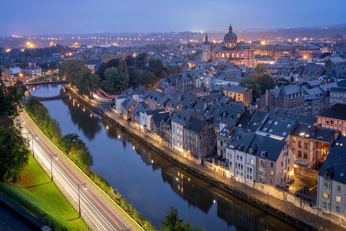 [Spectaculaire] Superbe album-photos de la @CitadelledeNamur par Sébastien #Roberty bit.ly/30oCnpu 📸 😍 Y aller : bit.ly/2u1Y9mS <a href="/VisitNamur/">Visit Namur</a> <a href="/tourismedinant/">Explore Meuse</a> <a href="/provincenamur/">Province de Namur</a> #patrimoine #Wallonie