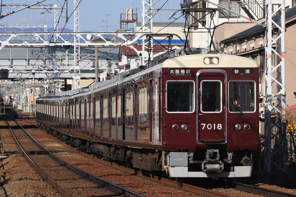 niconico23300's tweet photo. 今日は、7018Fが正雀入場しました。
この入場で、宝塚本線の7000系原型が姿を消しました。
#阪急電鉄 #阪急電車 #阪急宝塚線 #宝塚本線 #7000系 #7011F #7015F #7018F https://t.co/zfKc58b3ce
