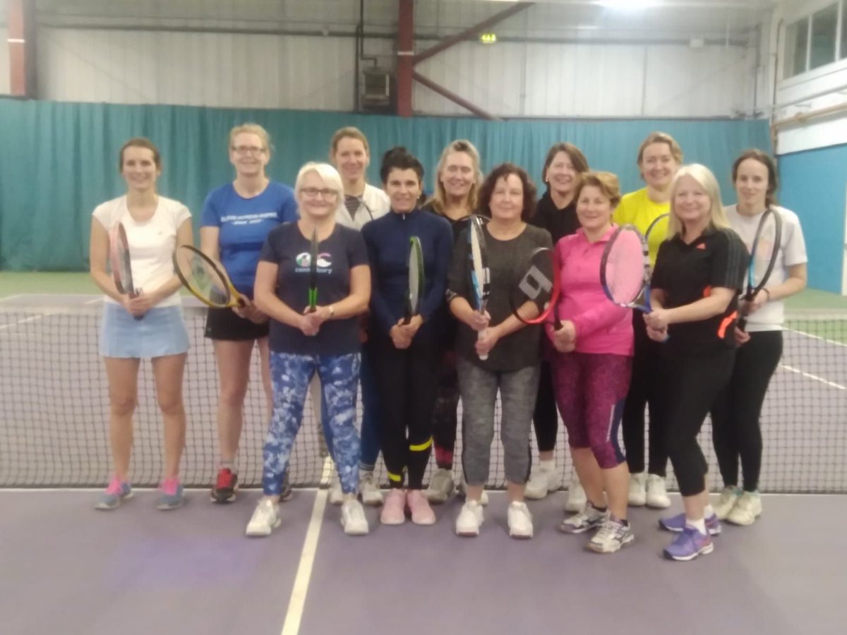 Well played to the Withdean ladies team who played against Hurst tennis club on Sunday on the indoor tennis courts.  There were some epic rallies, great team work and lots of laughs.