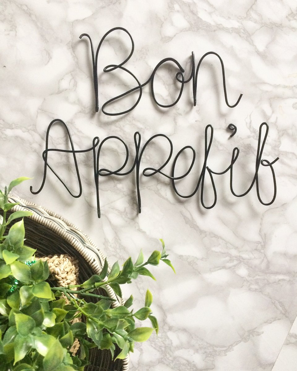 words_wire's tweet photo. First tweet of 2020 🙌🏻 Bon appetit 🍽 you can order bespoke wire words at my Etsy store here https://t.co/KMtjKBR1fY https://t.co/og8SUsSjNt