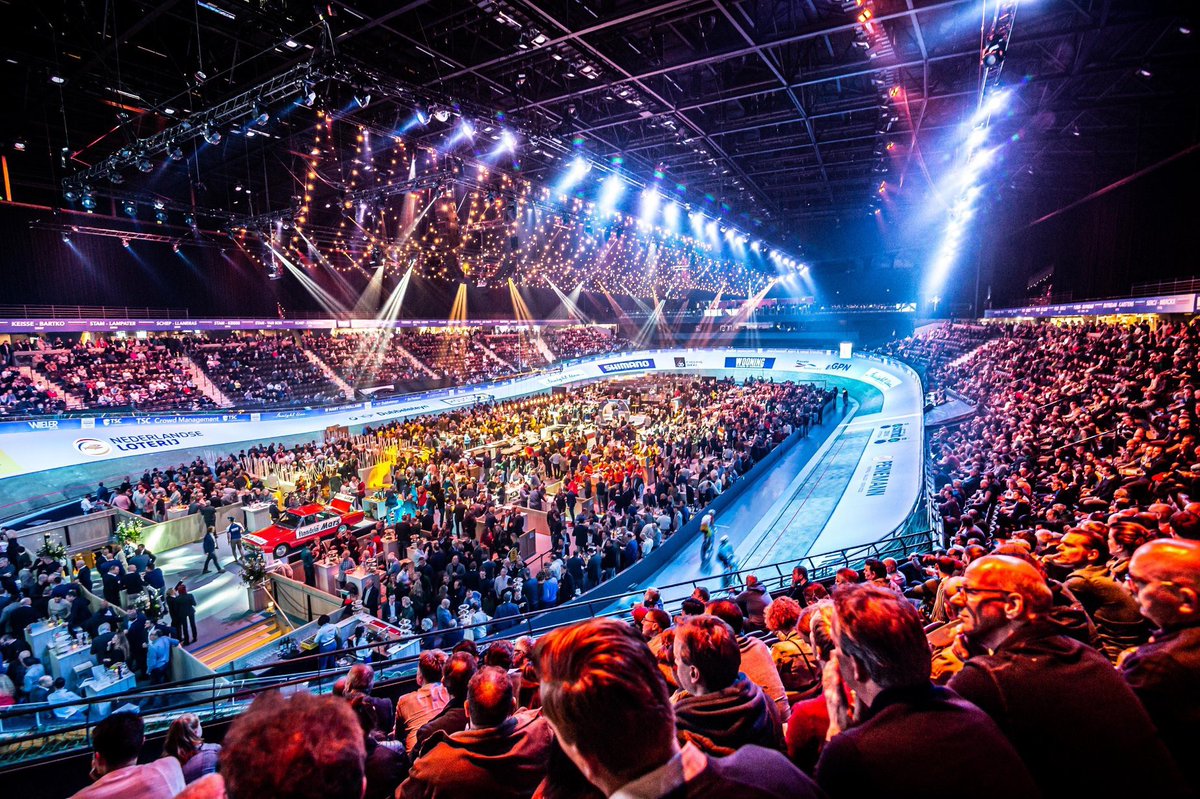 Doe mee aan de enquête en help ons de Wooning Zesdaagse verder te verbeteren. Of je nu wel of niet dit jaar de Wooning Zesdaagse hebt bezocht, we horen graag je mening. Als je de vragenlijst invult, maak je kans op VIP Bar tickets voor november 2020! wooningzesdaagse.nl/enquete2020