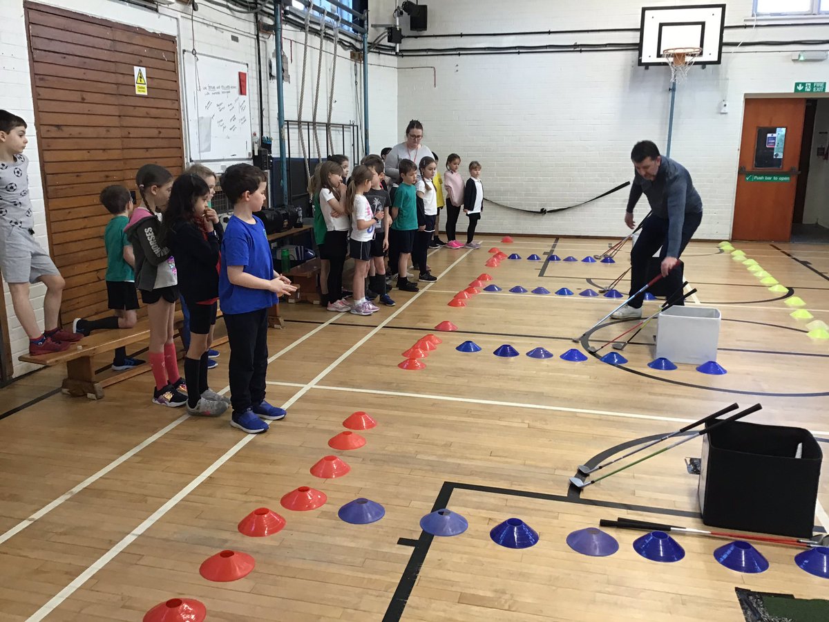 blackhallPS's tweet photo. P3a had a brilliant morning leanring the skills in golf https://t.co/GTby6RpTyM