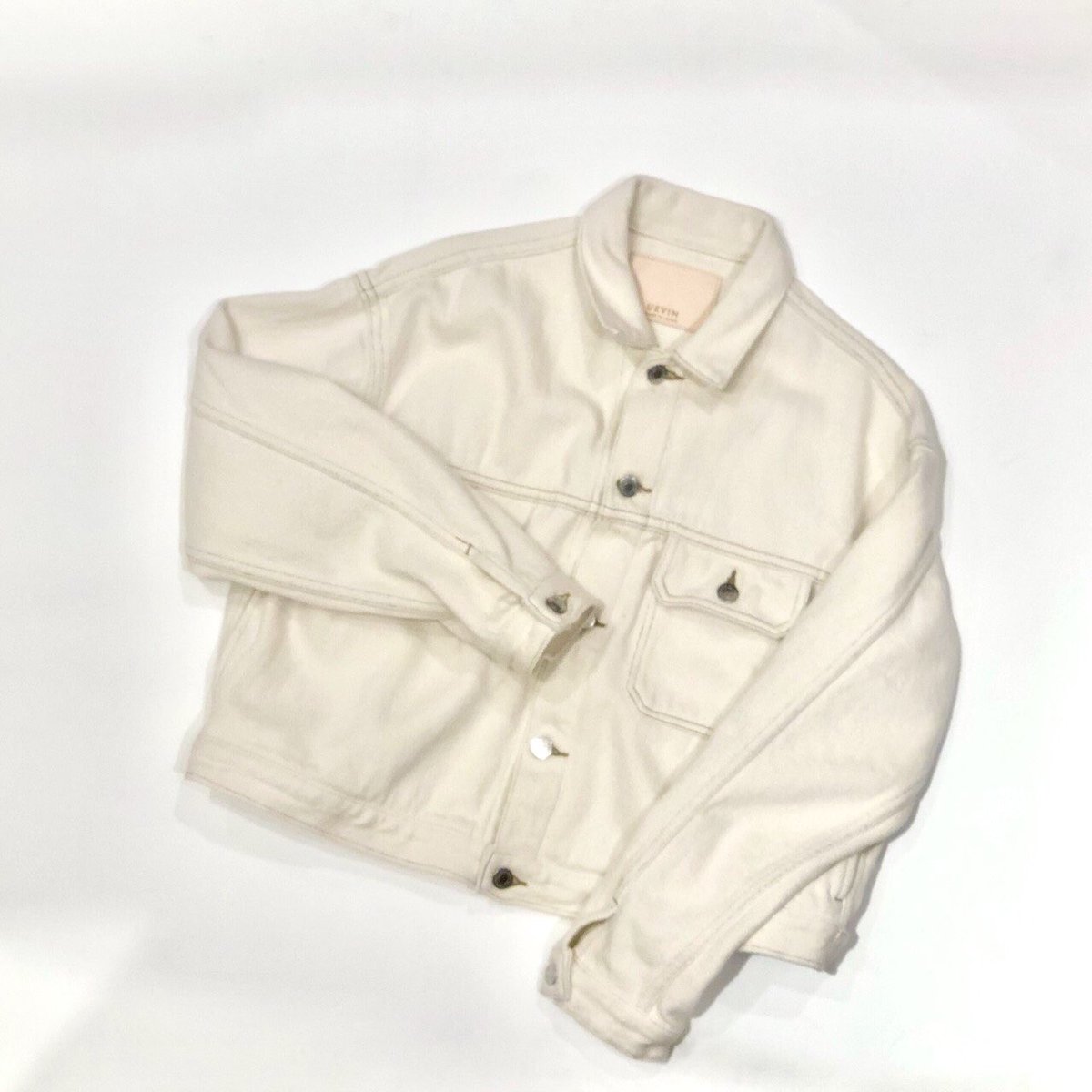 BEAVERofficial_'s tweet photo. 【Urvin】
・1st Gジャン
col…ow,white
size…onesize
price…¥22,000+tax
オールシーズン使えるGジャン、女子の皆様必見です♪
#Urvin
#Gジャン https://t.co/I9Ujx87D8C