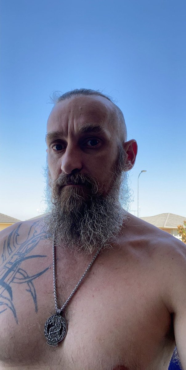 LykanRadu's tweet photo. Fresh cut feels 🐺
But I do need to learn how to braid, or teach my daughter 🤣
#FreshCuts #Braids #NordicBraids #HowToBraid #Daughters https://t.co/x88DQDz68A