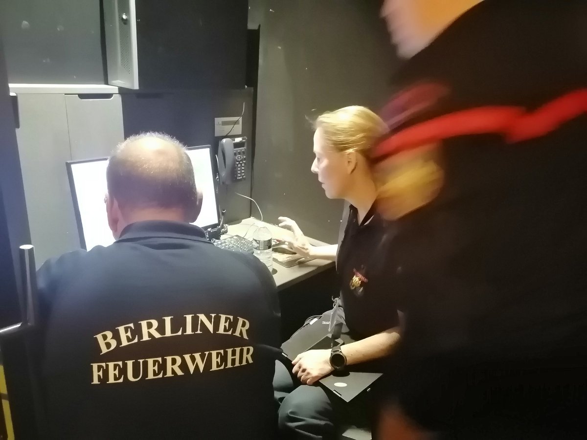 vrcrisis's tweet photo. Une dizaine de nations européennes   à @ECASCVALABRE
 sur le simulateur du CESIR dans le cadre du programme européen HUB. Objectif, favoriser l'interopérabilité et la coopération dans la lutte contre les Feux de Forêts à l'échelle continentale @EuropeanHub https://t.co/XPt1KHKo0h