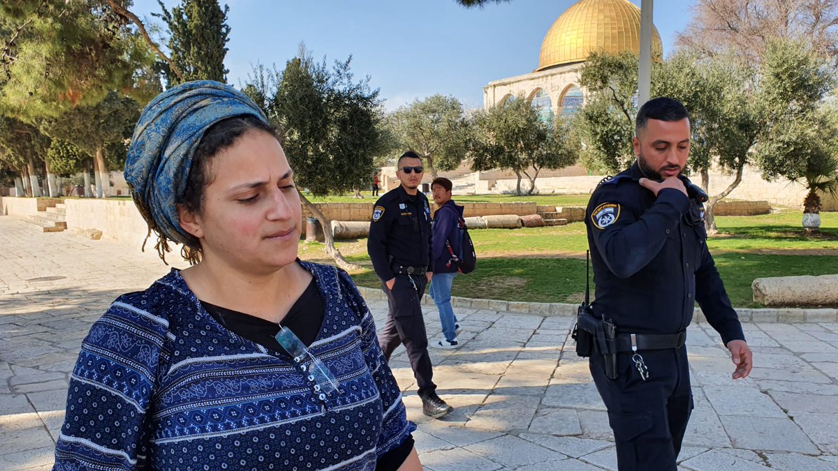 JewishStrength's tweet photo. Itamar Ben gvirs wife, praying on har habayit for the success of otzma tonight and in general https://t.co/s6PTvrRm4v