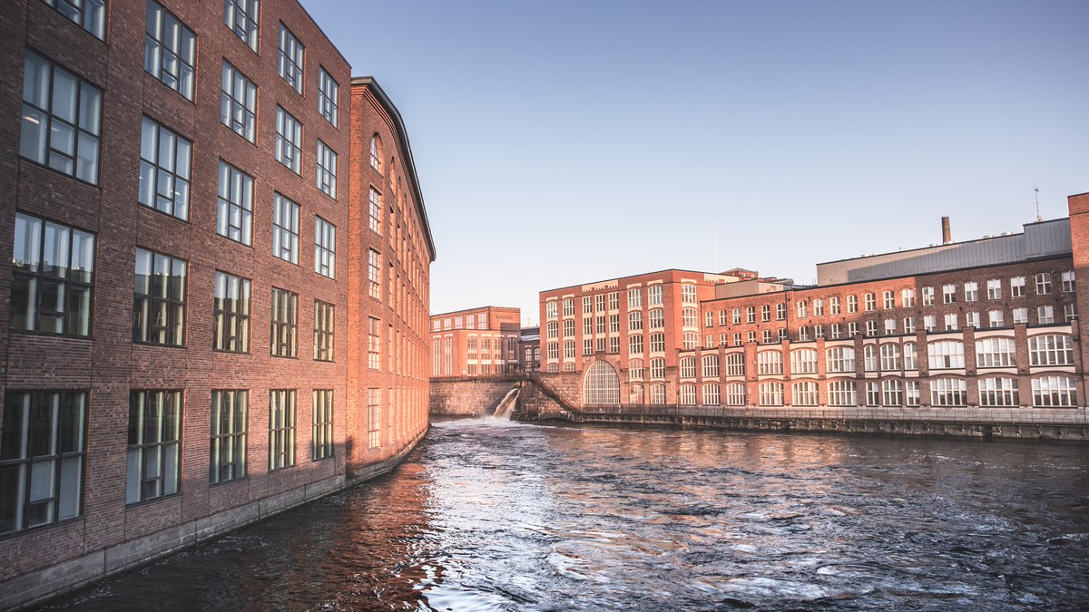 VisitTampere's tweet photo. Tampere's national landscape, the #Tammerkoski rapids, is looking brilliant even without ice and snow 🥰 #VisitTampere #Tampere Photos: Laura Vanzo https://t.co/08znr7VDrq