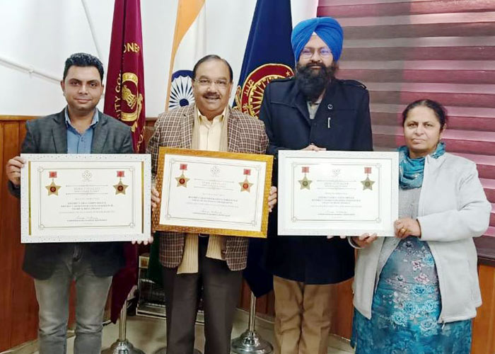yespunjab's tweet photo. #Ferozepur bags 3 #NationalAwards in a year under leadership of DC #ChanderGaind
https://t.co/ooUhCsERmj https://t.co/gZmiRddWLX