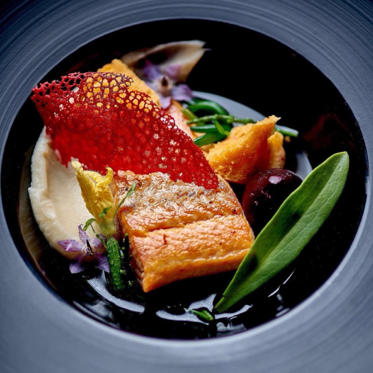 Just look at this outrageous smoked salmon dish from the gang over at <a href="/CreateFood/">Create Food</a> Their lucky clients are in for treat during today's tasting, don't you think? Sooo pretty!