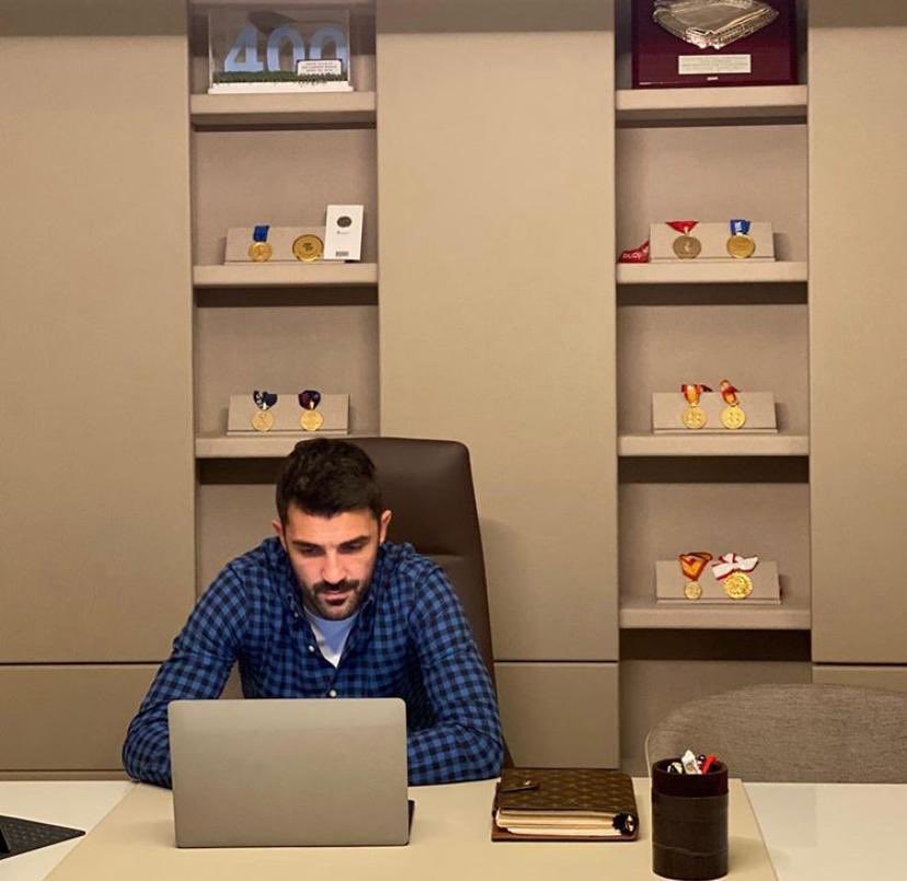Guaje7Villa's tweet photo. Starting a new chapter 💻🗓🖊⚽️🤙🏻

#dv7group 
#qbfc 
#dv7soccer 
#designatedplayer https://t.co/hrA0TE1BGw