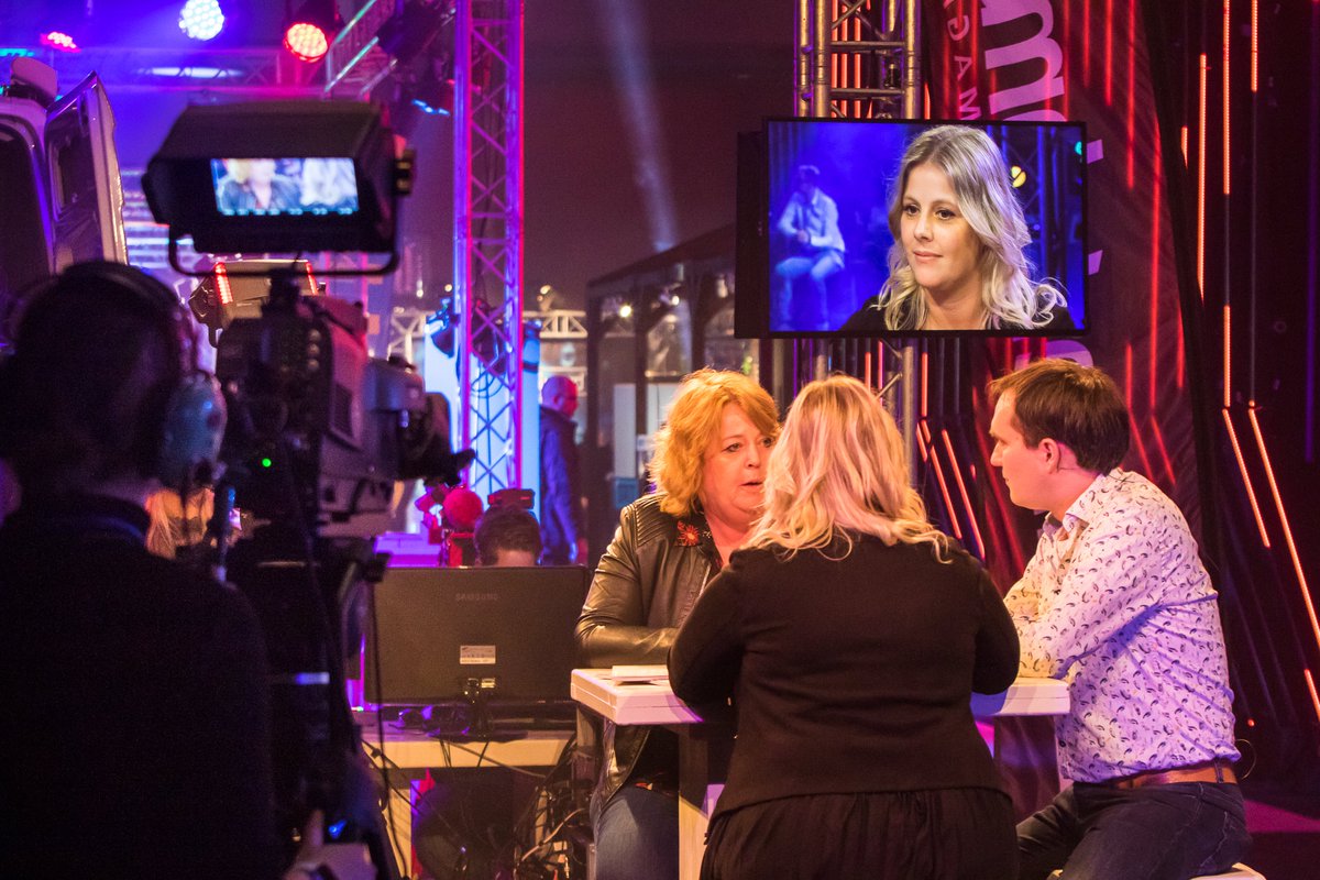 Nieuw dit jaar is CUE Talk op CUE Experience. CUE Talk biedt een podium aan verschillende organisaties en sprekers. <a href="/AVMag/">AV Magazine</a> werkt hiervoor nauw samen met Dutch Multicam en Curio. #cue2020 #vakbeurs #cuetalk #innovatie #rotterdam #ahoy #rotterdamahoy