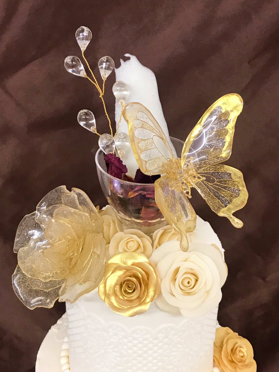 ayami0313acol's tweet photo. 「第4回 PADICO Creative Award」にて応募した作品
「Golden Rose cake
ゴールデンローズケーキ」がブロンズ賞をいただきました✨☺️
みなさまありがとうございます🎂
#パジコアワード https://t.co/SJga7KjOB4