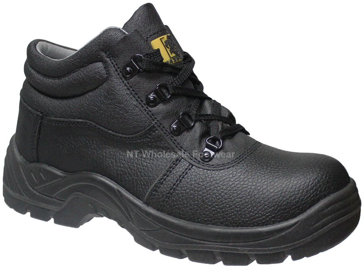 Back In Stock !!! Maxsteel MS98 Chukka Boots & Maxsteel MS15 Rigger Boots - mailchi.mp/ntwholesalefoo…
 #oilresistant #acidresistant #antistatic #leather
 #reinventingworkwear #Ultralightweight
#footwearwholesalers #chukka #riggers #wholesalers #wholesalershoes #workboots #durable