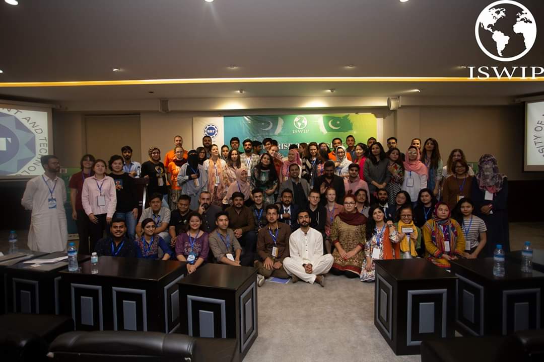 LakhoFaiqa's tweet photo. All lively people in one frame 😍❤
#ISWIP
#LAHORE https://t.co/gGYJVaaOMh