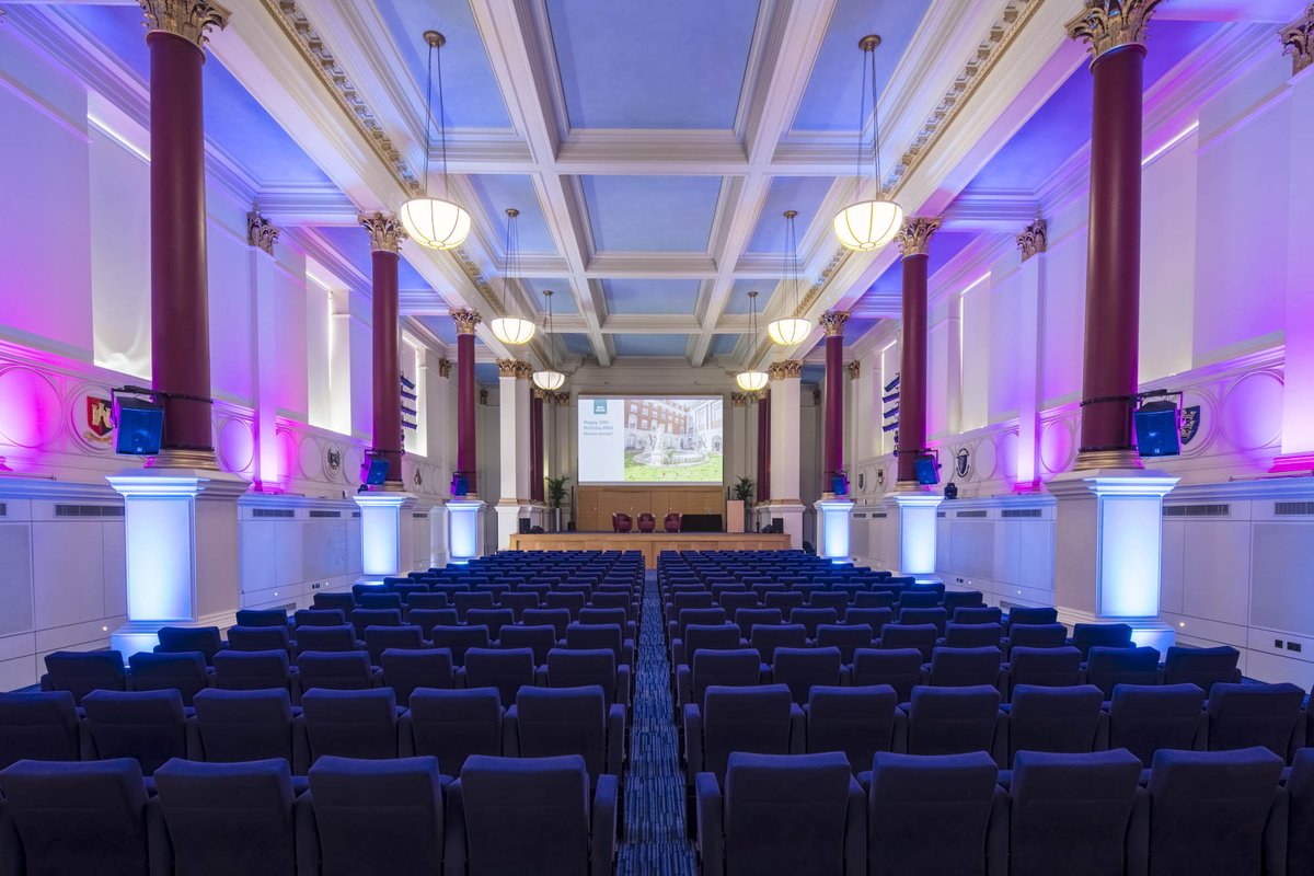 BMAHousevenue's tweet photo. Good to meet the lovely Julia from @canvasvenues this morning, some great large events & summer parties coming our way in 2020! #eventprofs #largeconferences #londonvenues https://t.co/9sxPOuBVvG