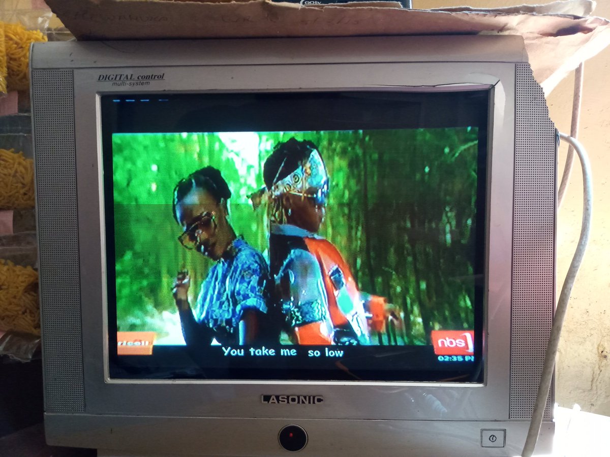 ljaddicts's tweet photo. @nbstv 💃🏼💃🏼💃🏼💃🏼💃🏼💃🏼

Thanks @nbstv for Gracing #Uganda with U ga nd's No.1 #Artisttofollow 
@Lydiahjazmine ....
Please Play for US #Nkwateko or #Akaaba 
#LJAddicts https://t.co/7XDEUl1l15