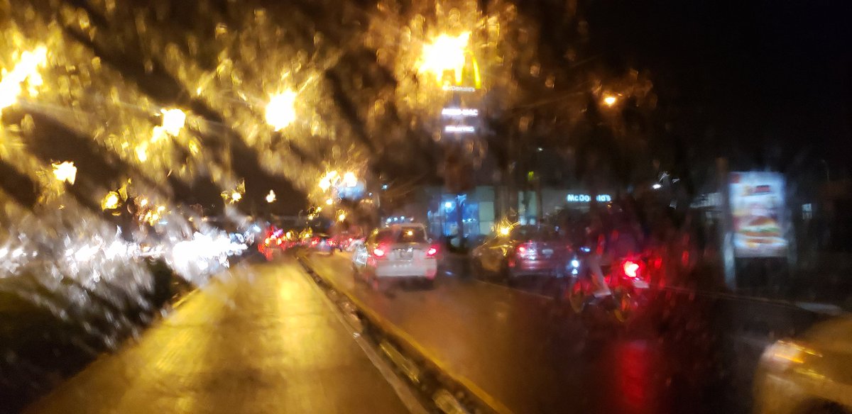 SantosDalia's tweet photo. Se intensifica la #LluviaGT en la calzada Raúl Aguilar Batres #precaución en el #TraficoVN @PMT_VILLANUEVA supervisa el lugar https://t.co/4F7B1rH8AK