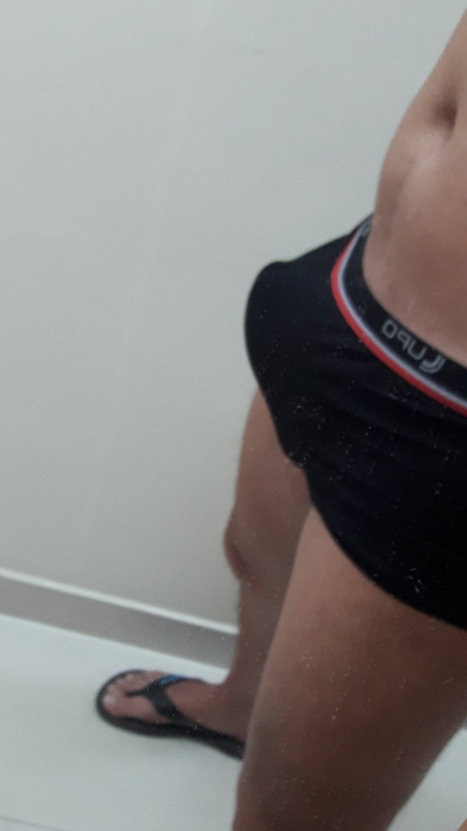 Rob97957434's tweet photo. Bom dia!!! 
Acordei com vontade de comer uma buceta.. quem quiser me dar da RT e comenta quero! 
#pauduro #sexo #putaria #safadeza #borameter #querobuceta #pegadoalcartel #arrow #demdebate #vidalquebroBA https://t.co/YdswFNpRuI