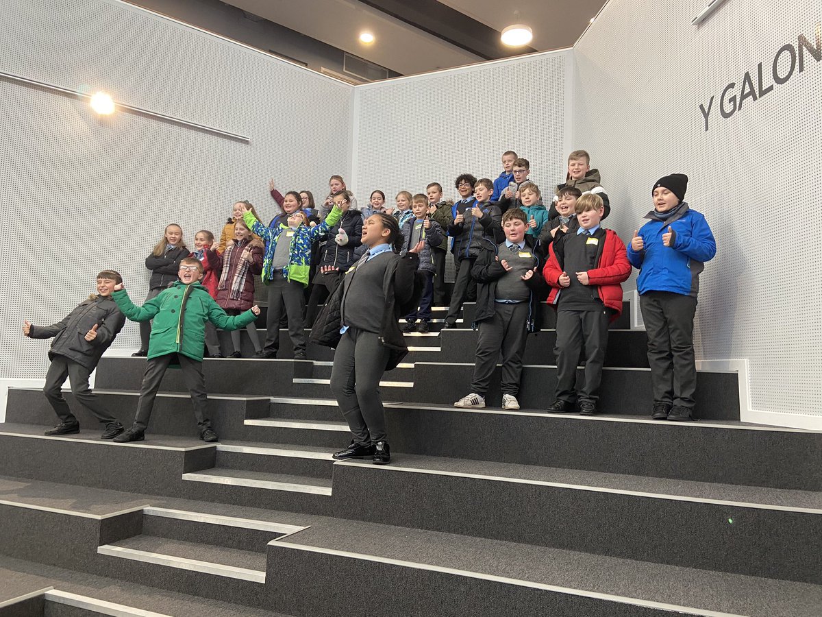ymdaith's tweet photo. An incredible I:Aspire session today with @st_francispembs pupils, getting creative in @yr_egin with Llinos and Carys! Lots of career talks and inspiring ideas! @UWTSD @StudyUWTSD #reachingwider #thenextgeneration #raisingaspirations #highereducation #startingearly #planttheseed https://t.co/aYfpySuqrv