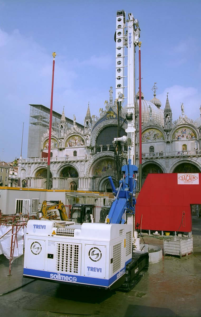 GruppoTrevi's tweet image. As part of the renovation and reinforcement project for the Bell Tower of St. Mark, foundations were consolidated by

Sacaim, which subcontracted the special #soilEngineering works to #TreviSpA ... bit.ly/2NtP7Gm
#TreviPerLitalia  #TreviForItaly #StMarkBellTower #Venice