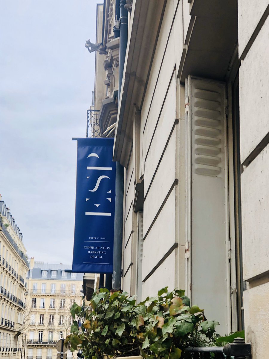 Nad_Alves's tweet photo. C’est parti pour le « Com&amp;Talk » de @espublicite avec aujourd’hui @Sophie_Chut et @Madame_Aurore Co fondatrices de @Chut_magazine et Les Chuchoteuses ‼️ 
#espub #ComAndTalk #Chut https://t.co/CJHdv6mDTy