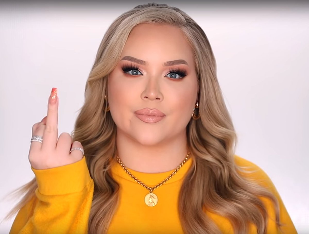 Glosske's tweet image. I am who I am. Not who you think I am. Not who you want me to be. I am me.  #IamMe #nikkitutorials &amp;lt;3