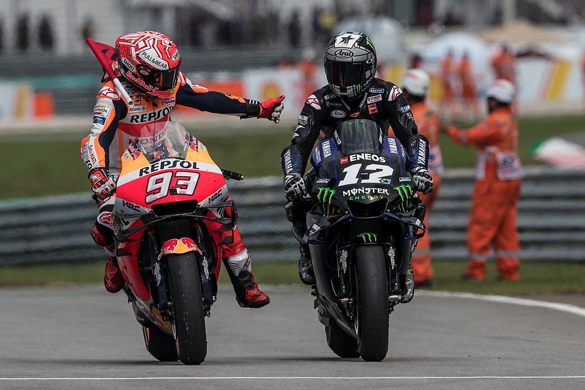 box_repsol's tweet photo. Deportividad ante todo 👏👏
Rivalidad, respeto, reconocimiento 👍
#FotazasEquipoRepsol2019

Sportsmanship above all else 👏👏
Rivalry, respect, recognition 👍
#RepsolTeamPics2019 https://t.co/3zduexhZ8W