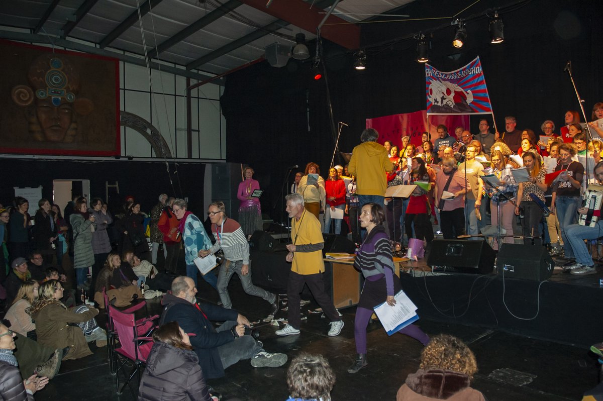 Hor29Novembar's tweet photo. #FAC2019 Impressions, Tag 2, Wiener Beschwerdechor
(Fotos by Miro Kilic) https://t.co/AWUNBTqAmL