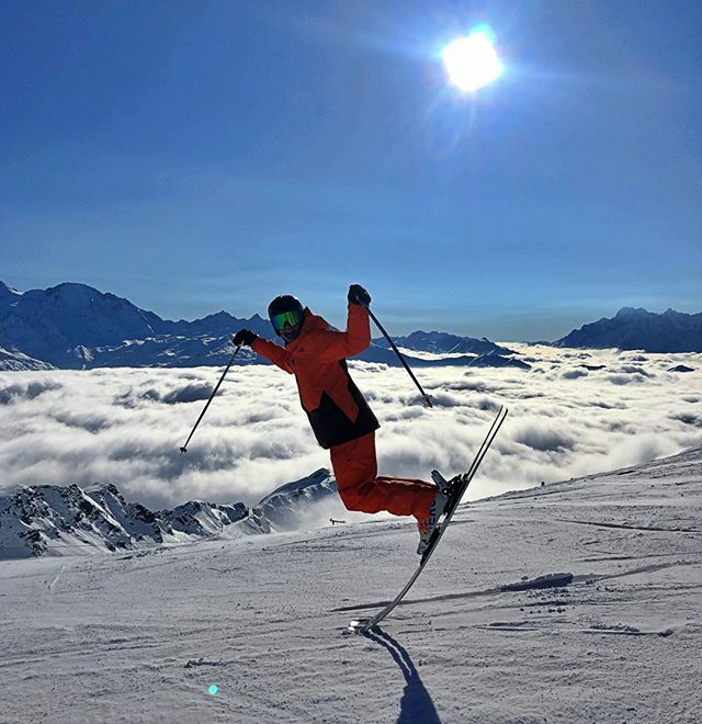 skinewgen's tweet photo. Hands up if you're skiing today!๐
.
.
.
.
.
#skinewgen #skiinstructorlife #skitricks #skilesson #weloveskiing https://t.co/hS7mPDq0CO https://t.co/YXHQ37ayHR
