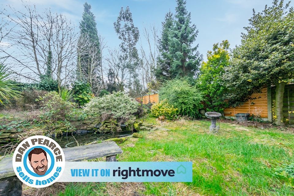 DPSH_inthearea's tweet photo. FAMILY HOME SAT ON A CRACKING SIZED CORNER PLOT!

3 Bed Semi-Detached House FOR SALE 👇

Dewsbury Road, #Tingley, #Wakefield 🏡 £249,995

IMPRESSIVE SIZED REAR GARDEN TO THE FRONT &amp; REAR. DO NOT MISS THIS FANTASTIC HOME &amp; BOOK YOUR VIEWING TODAY!

https://t.co/Is2F1T0Agq

#DPSH https://t.co/ErokIe0KSz