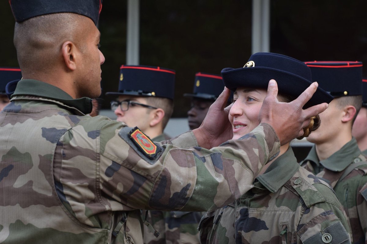 troupesdemarine's tweet image. [#Traditions #MarcheAuxKépis] Remise des képis d’une section de la formation générale initiale du @CDC3RAMa au musée des Troupes de marine, après une marche de 30km. ⚓️
📸 : #3eRAMa