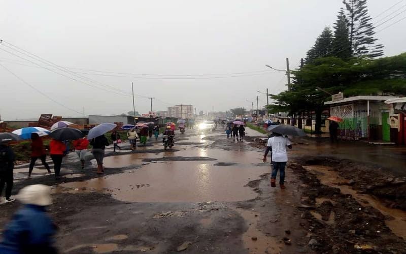 HakiNgo's tweet image. #ZeroDevelopment
#PoorRoadsInKenya
#PoorInfrastructureInKenya
Since Handshake 🤝 March-2018 illegitimate President of Kenya Uhuru Kenyatta &amp;amp; Raila Odinga Baba the big four agenda died, our country has entered into Politics and More than half of counties spend zero on projects.