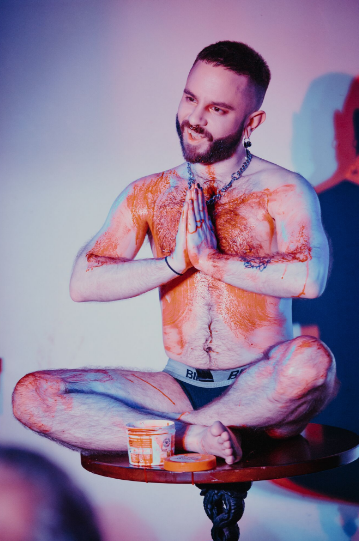 davidastuart's tweet photo. What an utter privilege.
What sheer delight.
Chemsex Cabaret at The Glory brought together the best mash up of activism/community &amp; Queer performance I've seen; thank you @luxxxer &amp; all the performers; for raising the money, raising awareness, raising the bar, raising my brow. https://t.co/jtrF3TNsZC